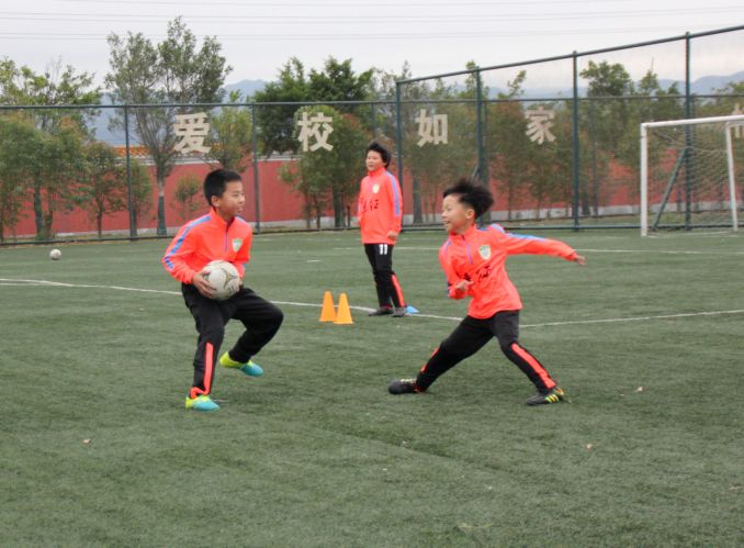 足球战术规则训练视频_足球战术视频制作_足球战术视频锦集