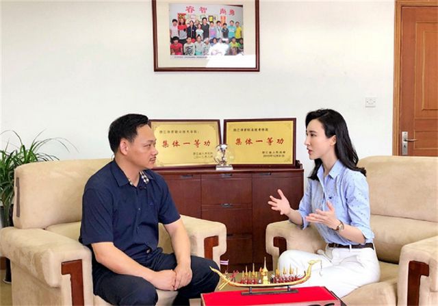 奥运第一届举重冠军_奥运举重冠军李雯雯_奥运举重冠军女子