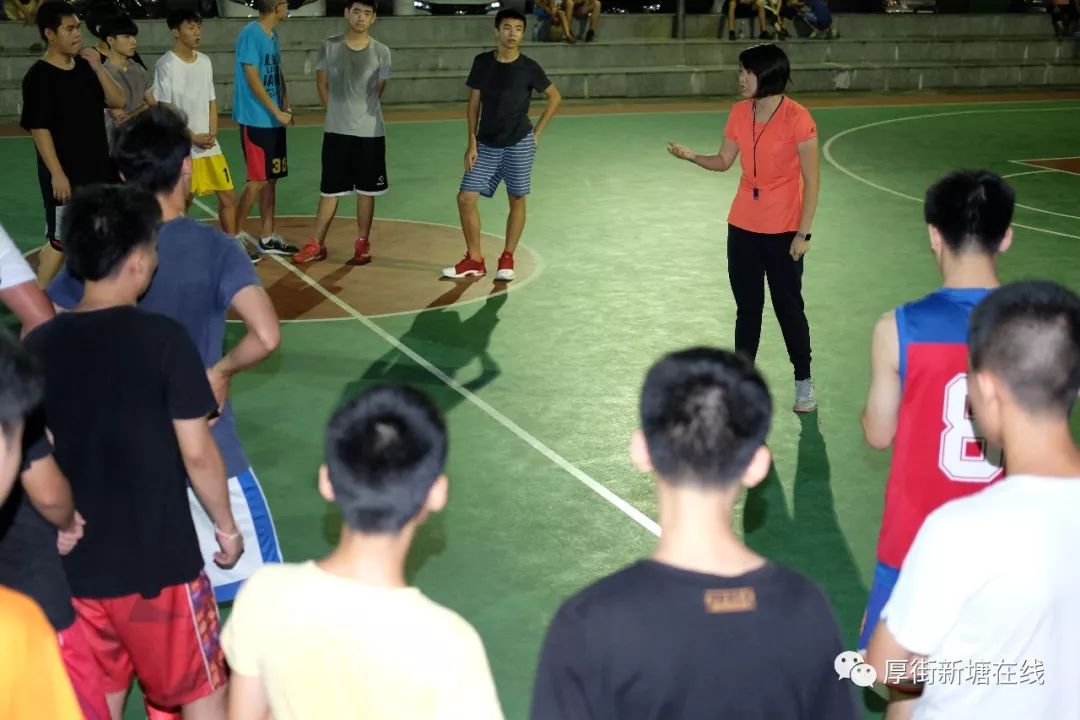 后卫篮球中锋规则图解_篮球规则中锋后卫_篮球后卫中锋前锋的定义