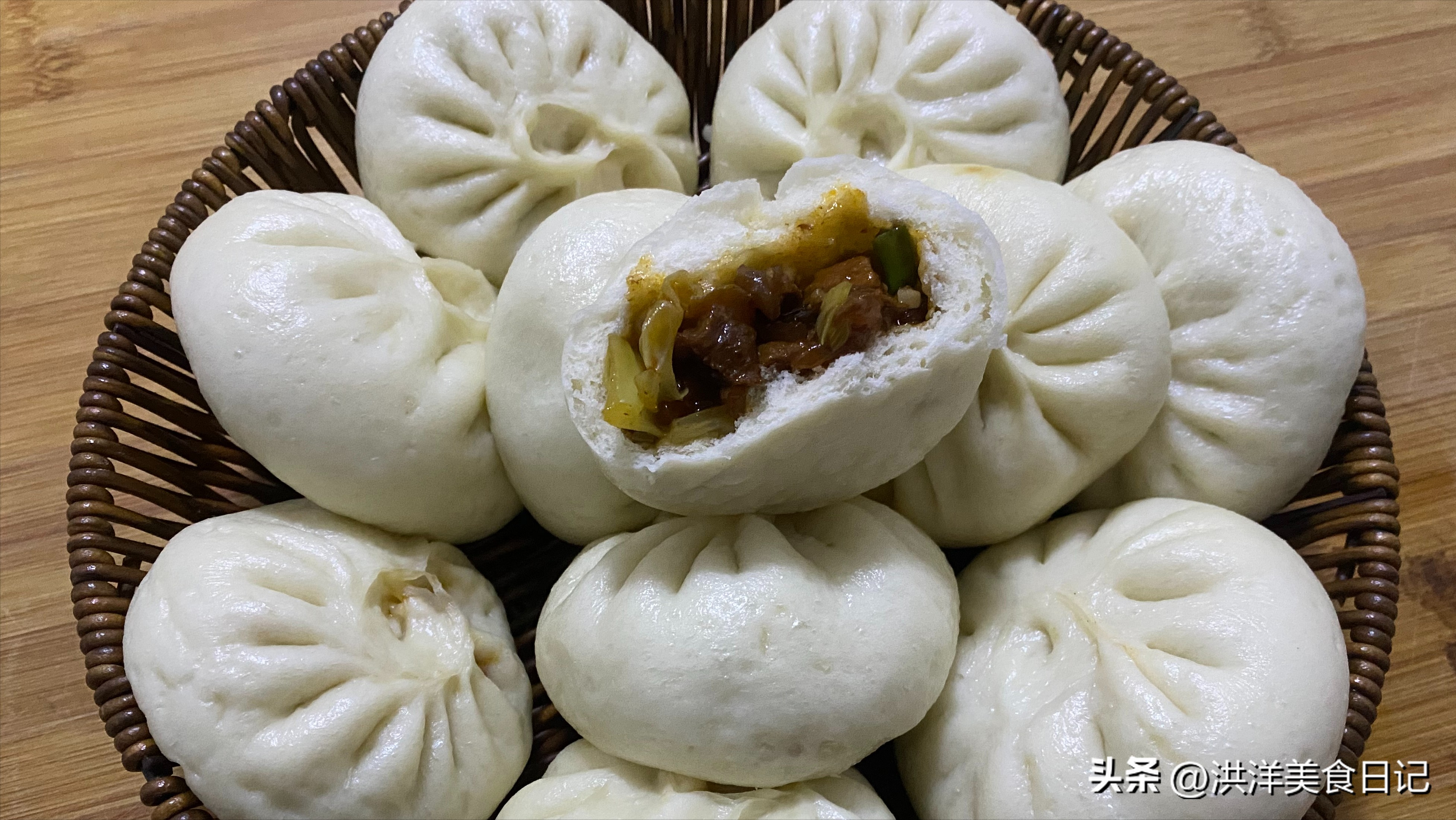 包子怎么操作_包子的技巧和手法视频_包子生活小技巧